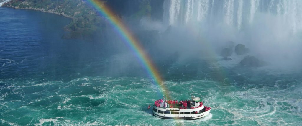 can you go on a boat ride at niagara falls 