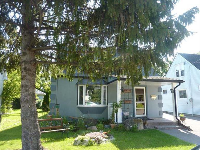 cozy-vacation-home.jpg