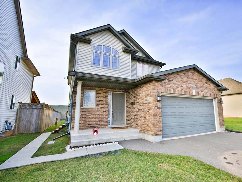 fallsview-family-home.jpg
