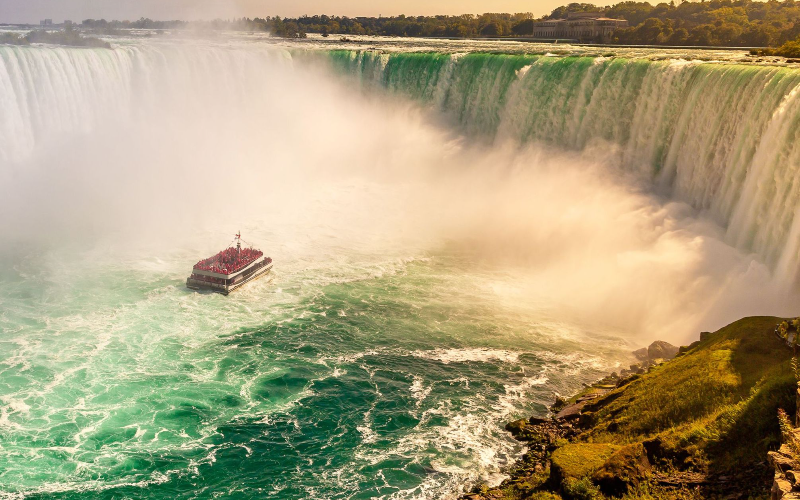 exclusive-private-tour-of-niagara-falls-from-toronto-800x500-1750445034.jpg