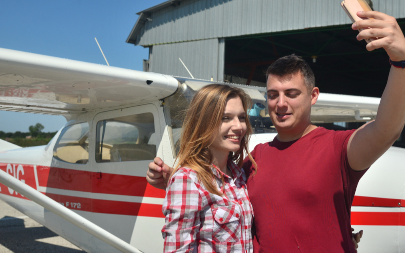 experience-1-hour-aerial-tour-of-toronto-niagara-with-iflytoto-800x500-1695038643.jpg