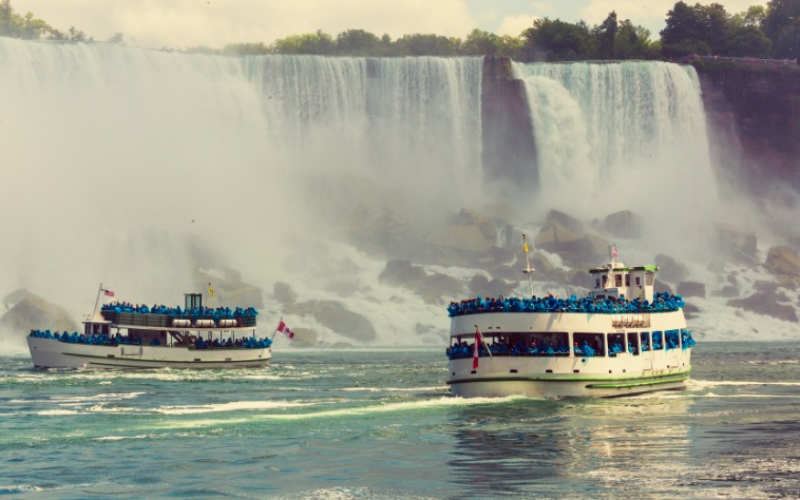 niagara-walking-tour-journey-behind-the-falls-and-power-station-800x500-1703086088.jpg