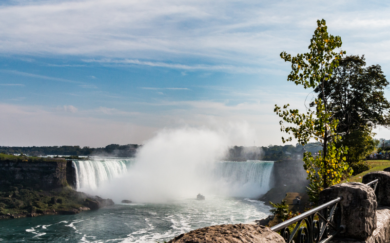 richmond-hill-to-niagara-falls-large-group-private-tour-800x500-1712148303.jpg